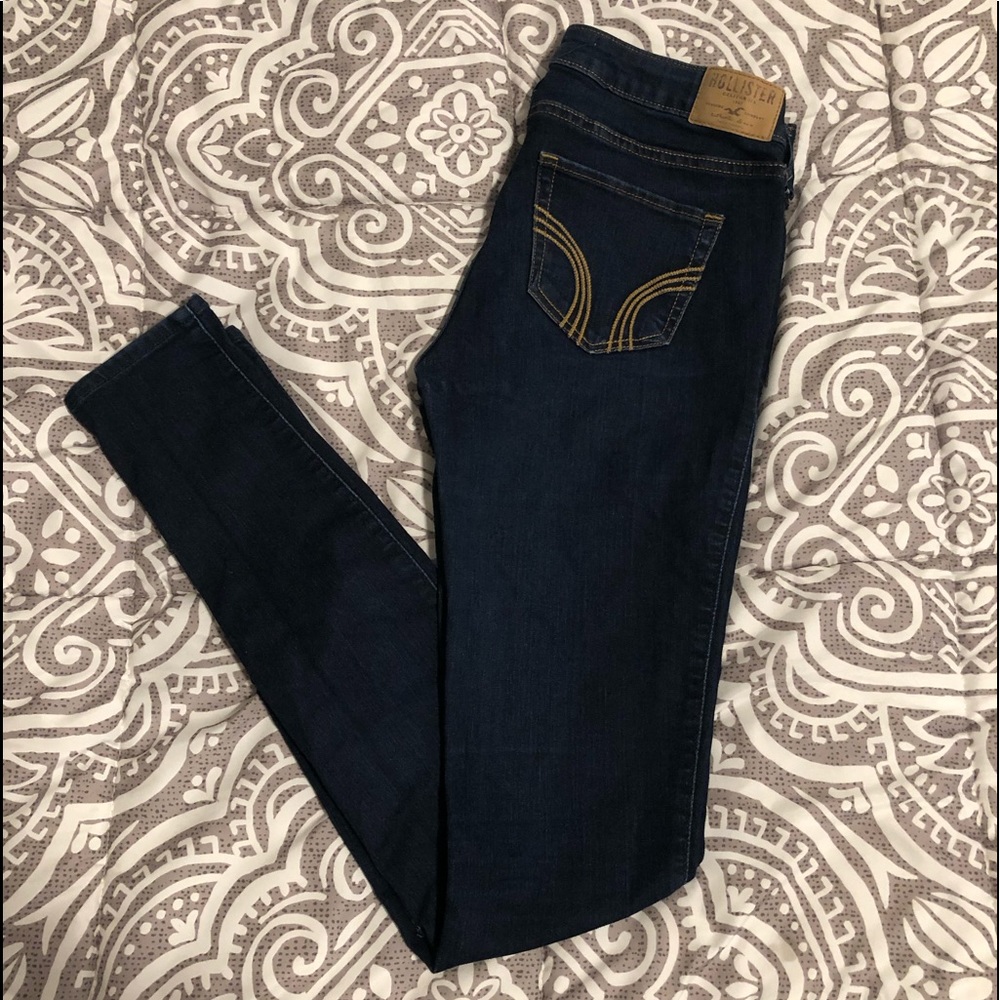 Hollister super skinny jeans in “rinse”